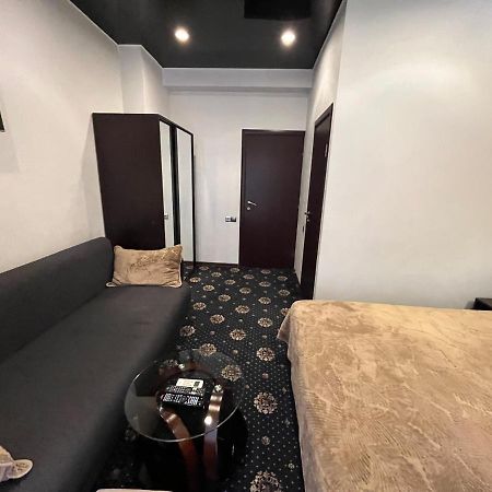 Hotel New Royal Tbiliszi Kültér fotó
