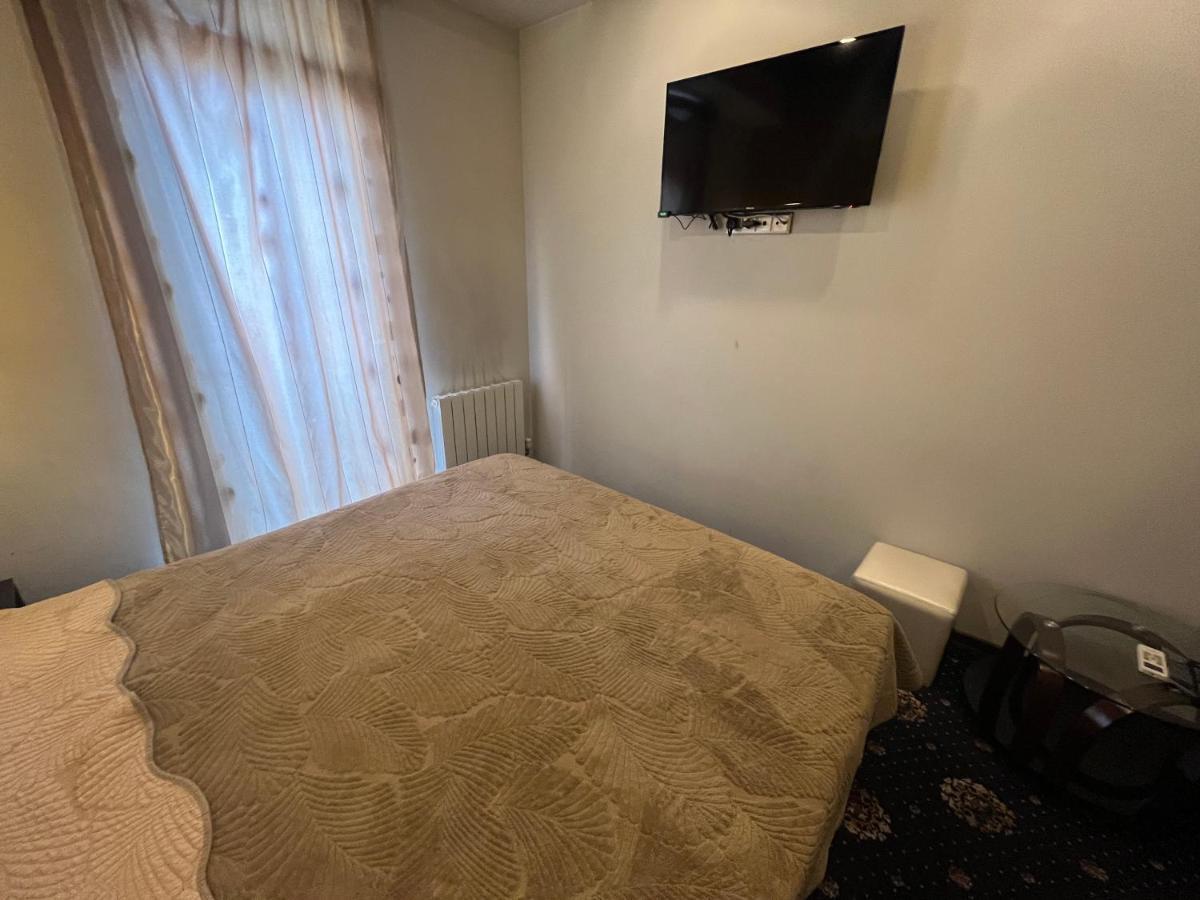 Hotel New Royal Tbiliszi Kültér fotó