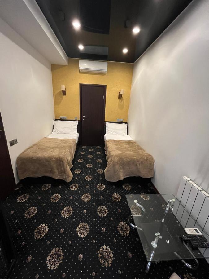 Hotel New Royal Tbiliszi Kültér fotó
