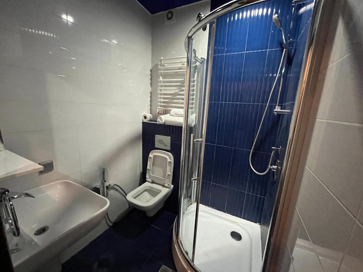 Hotel New Royal Tbiliszi Kültér fotó