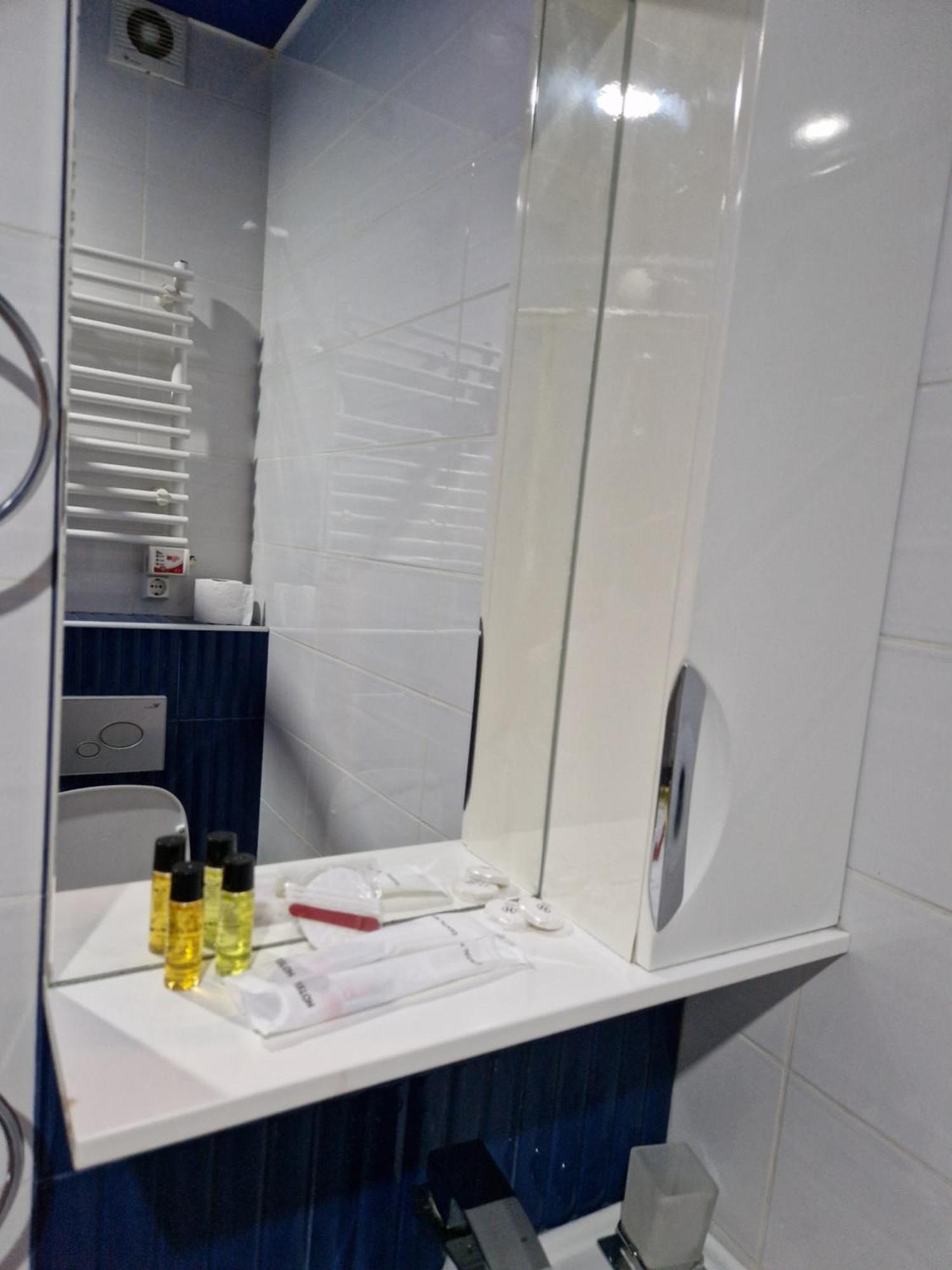 Hotel New Royal Tbiliszi Kültér fotó