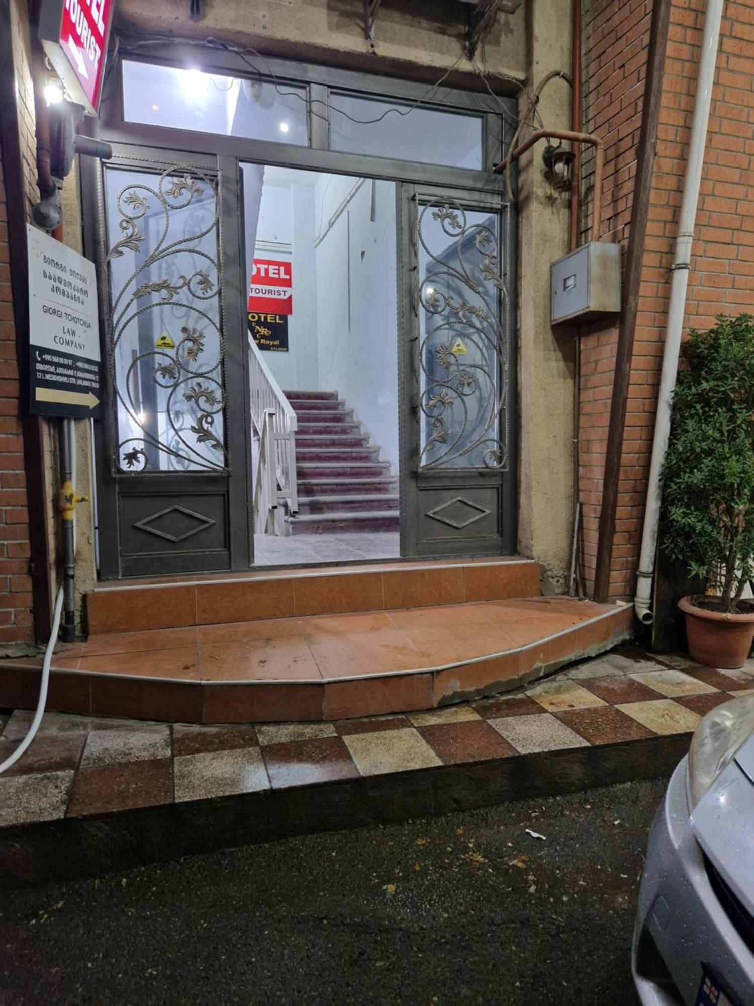 Hotel New Royal Tbiliszi Kültér fotó